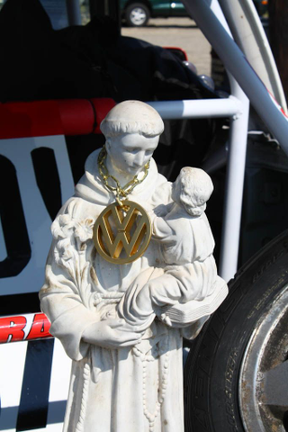 Illustration for article titled The 24 Hours Of LeMons New England 2009 Über Gallery, Part 2